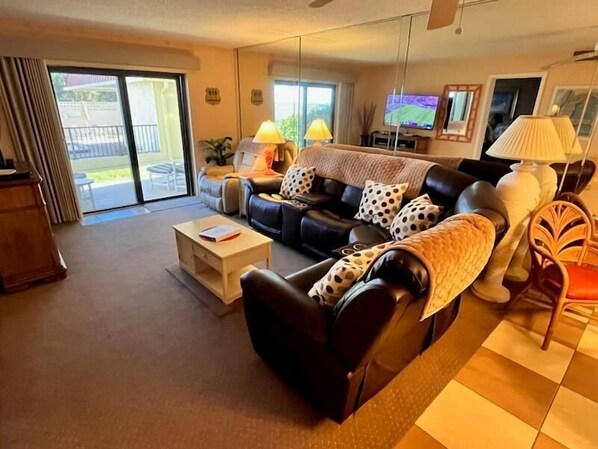 Smart TV, DVD player, books