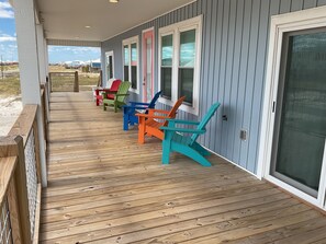 Terrace/patio - Southern Ties - 2338 Bienville 4 Bedroom Home by RedAwning (Dauphin Island)