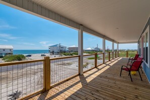 Casa, 4 habitaciones | Vista a la playa o el mar