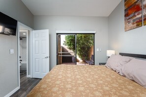 Townhome, 2 Bedrooms | 2 bedrooms, iron/ironing board, free WiFi - Villa Haven 2 Bedroom Townhouse by RedAwning (Scottsdale)