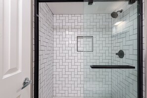 Stadtwohnung, 2 Schlafzimmer | Badezimmer | Handtücher