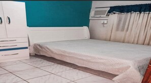 3 quartos, ferros/tábuas de passar roupa, Wi-Fi, roupa de cama