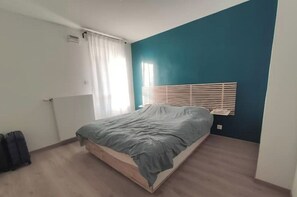2 chambres, bureau, lit parapluie, Wi-Fi gratuit