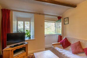 TV - High Wallabarrow Farm Cottage -  Duddon Valley (Ulpha)