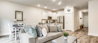Elegant townhome + oversized luxury pool