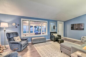 TV, fireplace, DVD player