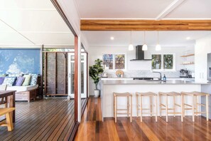 Fridge, microwave, oven, stovetop - 'The Otto' At Moffat Beach (Moffat Beach)