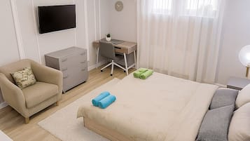 2 bedrooms, desk, iron/ironing board, free WiFi