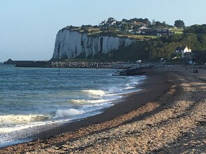 Beach - 3 bedroom accommodation in Kingsdown, near Deal (Kingsdown, near Deal)