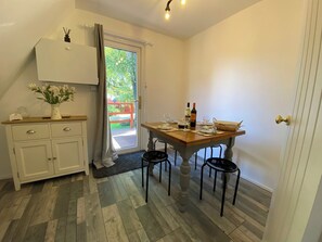Dining - 3 bedroom accommodation in Kingsdown, near Deal (Kingsdown, near Deal)