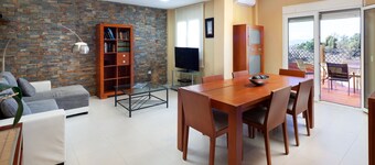 Villa 'Pepa' with Sea Views, Heated Pool and Wi-Fi
