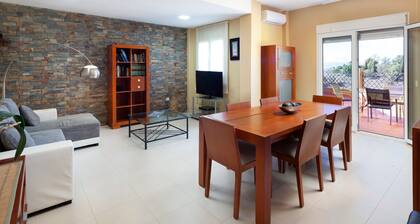 Villa 'Pepa' with Sea Views, Heated Pool and Wi-Fi