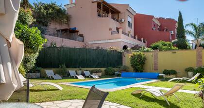 Villa 'Pepa' with Sea Views, Pool and Wi-Fi