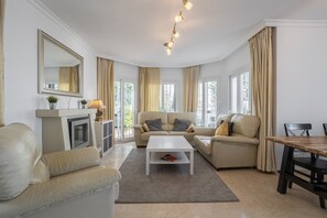 Fernseher, DVD-Player