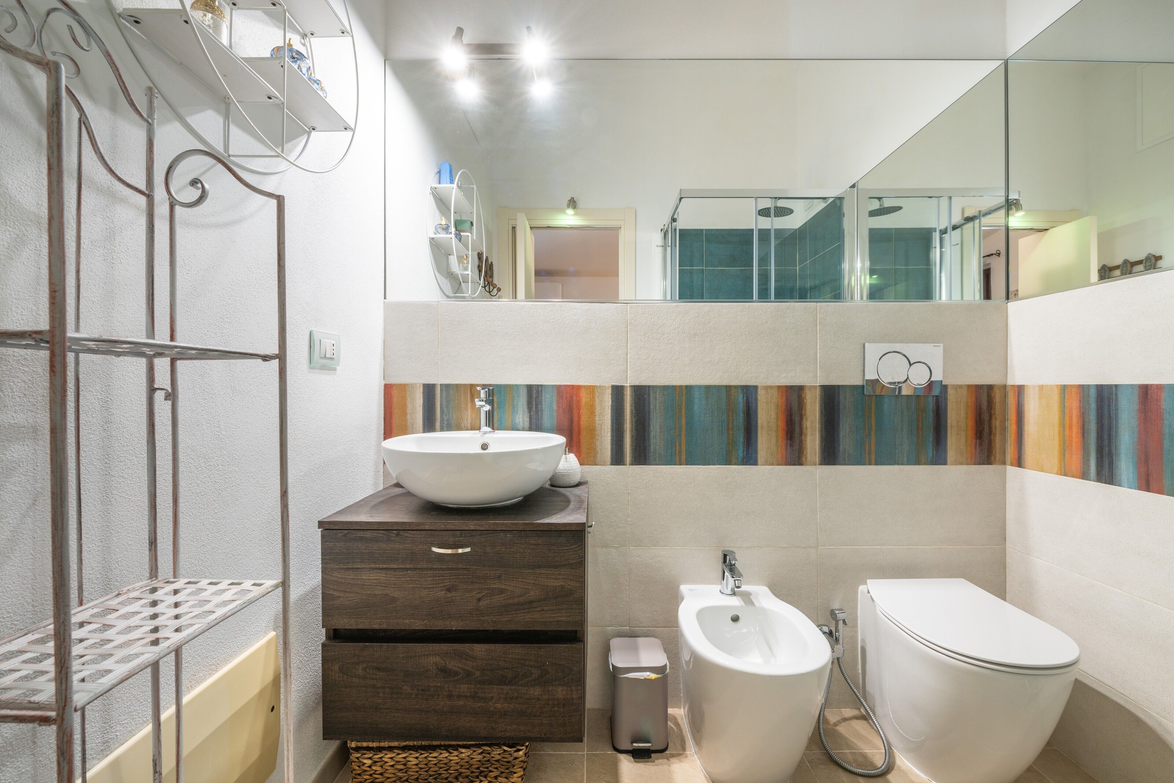 Douche, articles de toilette (gratuits), séchoir à cheveux