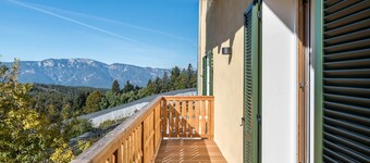 Ferienwohnung Hof im Thal Apt Zirbe mit wunderschönem Bergblick und Balkon