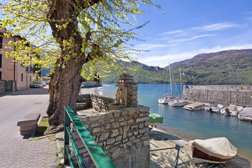 Holiday Apartment 'La Filanda' close to the Lake with Wi-Fi