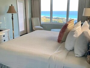 2 bedrooms, travel cot, WiFi