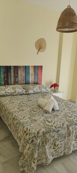 3 habitaciones, tabla de planchar con plancha y wifi gratis 