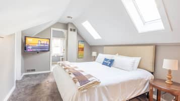 4 bedrooms, desk, iron/ironing board, travel cot