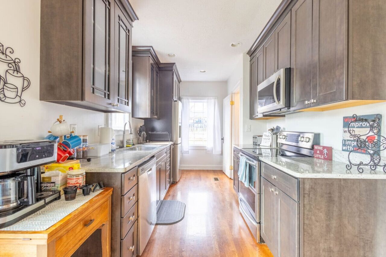 雪櫃、微波爐、焗爐、爐具