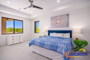 7 habitaciones, escritorio y tabla de planchar con plancha 