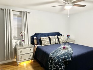 Room - NYC DIAMOND BRONX 2bedrooms, 2bathrooms, 3beds (The Bronx)