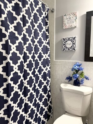 Bathroom - NYC DIAMOND BRONX 2bedrooms, 2bathrooms, 3beds (The Bronx)