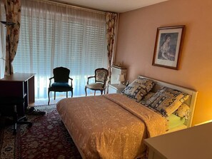 1 bedroom, desk, iron/ironing board, free WiFi - Appartement Paisible en Bord de Cher, à 5 mn du Parc (Tours)