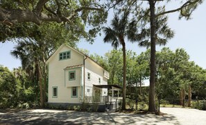 Exterior - Folly Vacation 305 Beach Home (Folly Beach)