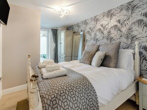 2 bedrooms, free WiFi, bed sheets - 2 bedroom accommodation in Whitby (Whitby)