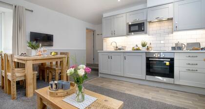 Anchors Away Apartment @ Sunnybeach