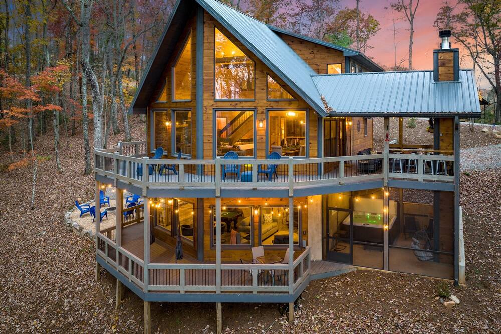 Celebrate July 4th w\/ Long Range Mtn Views~3 Kings~4 Fireplaces~Game Rm