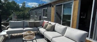 MooseHaven Lake house. Hot tub + Stunning views
