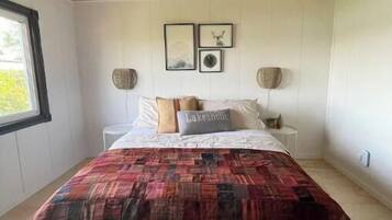 3 bedrooms, desk, iron/ironing board, free WiFi