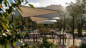 Departamento | Tabla de planchar con plancha y wifi