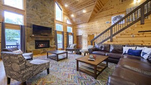 Smart TV, chimenea, reproductor de DVD, futbolito