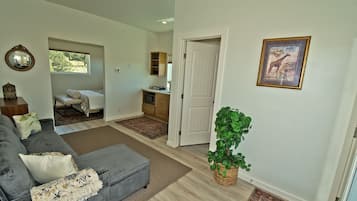 1 slaapkamer, een bureau, gratis wifi, beddengoed