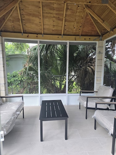 Daytona Beach Home 9999