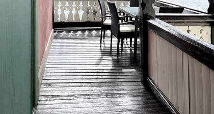 Apartment with 1 bedroom, large balcony and fantastic lake view
