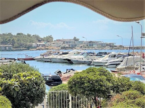 Waterfront Condo Glyfada