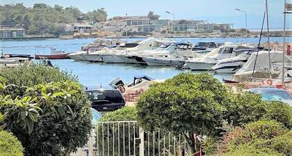 Waterfront Condo Glyfada