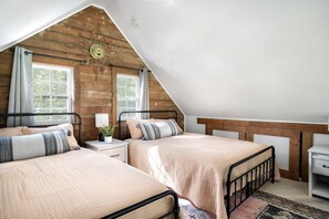 3 bedrooms, iron/ironing board, WiFi, bed sheets - Modern Cabin w Hot Tub & Indoor Pool/Gym Access! (Hedgesville)