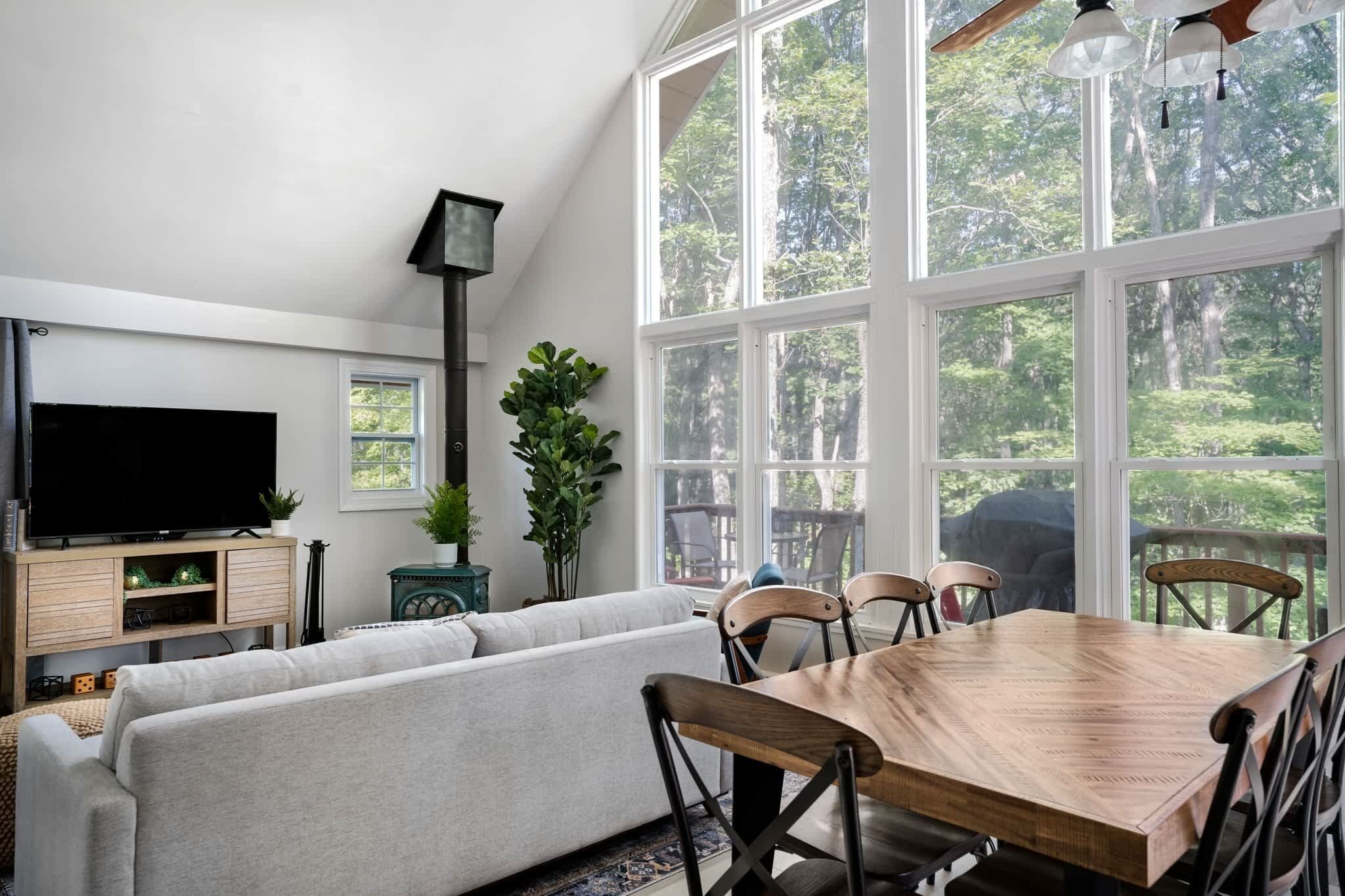 TV, fireplace, stereo, offices