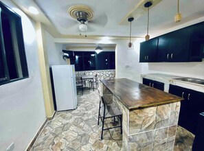 Fridge, microwave, oven, coffee/tea maker