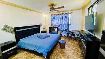 1 Schlafzimmer, Bügeleisen/Bügelbrett, WLAN