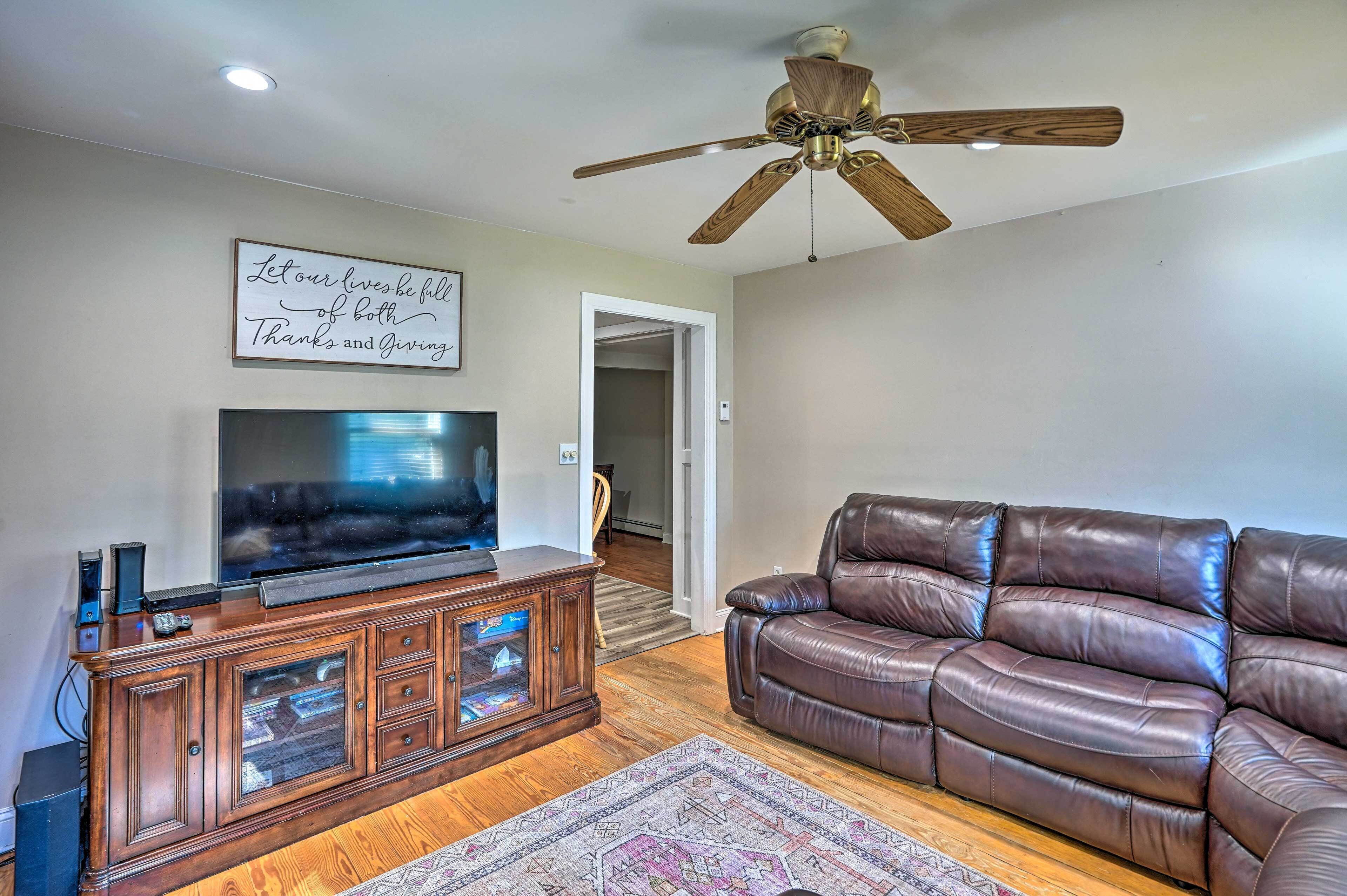Pet-Friendly Saratoga Springs Home w/ Pool!