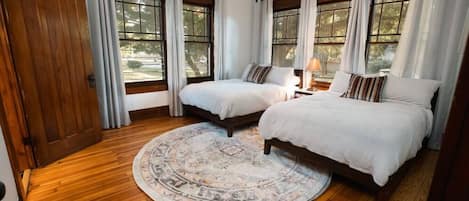 2 Schlafzimmer, Schreibtisch, Bügeleisen/Bügelbrett, kostenloses WLAN