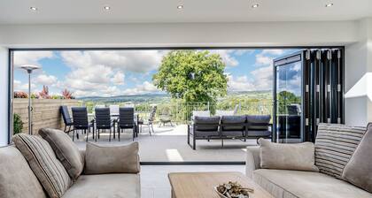 Alojamiento de 3 habitaciones en Pontyates