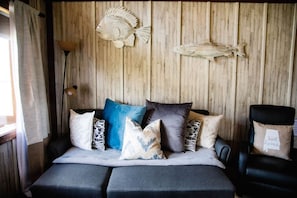 Interior - Lake Guntersville Cabin |Pet Friendly | Fenced Yard | Fire Pit - Coco Chateau (Langston)